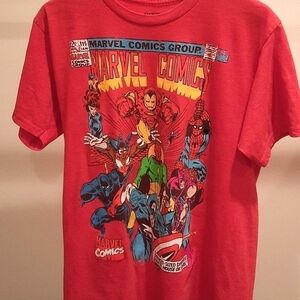 Marvel Comics Group Men's T-Shirt size M Super Heros by Mad Engine